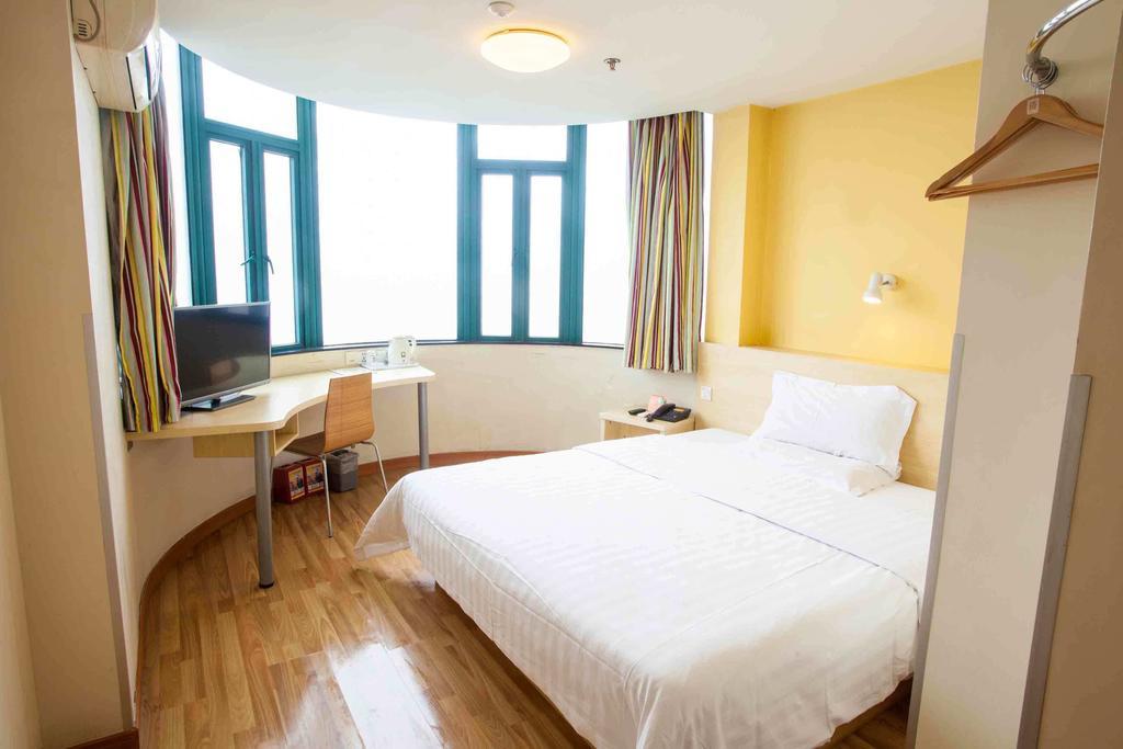 7Days Inn Chongqing Nanping Pedestrian Street Værelse billede
