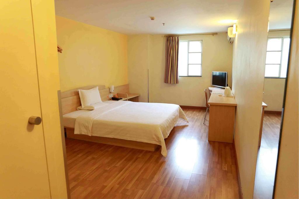 7Days Inn Chongqing Nanping Pedestrian Street Værelse billede