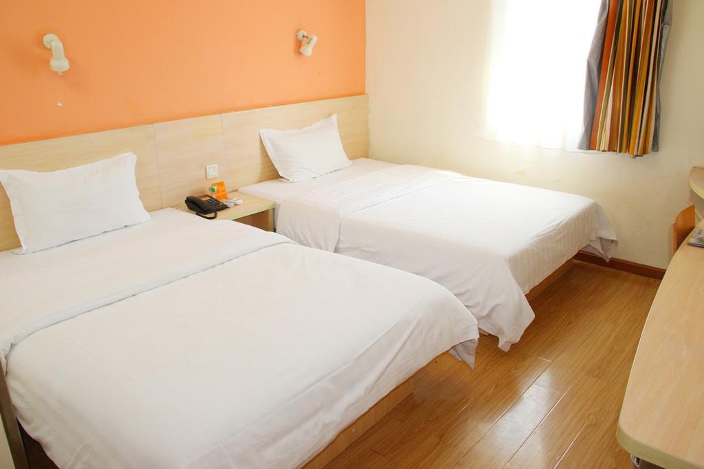 7Days Inn Chongqing Nanping Pedestrian Street Eksteriør billede