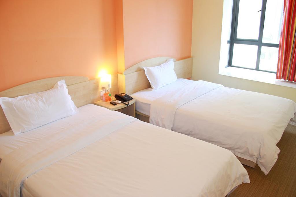 7Days Inn Chongqing Nanping Pedestrian Street Eksteriør billede